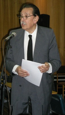 Profesor Luis Hewstone - small