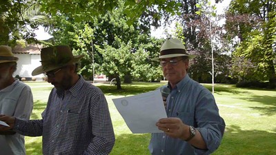 Rodrigo Yrarrázaval, Juan Serrano, cantando el himno del Grange