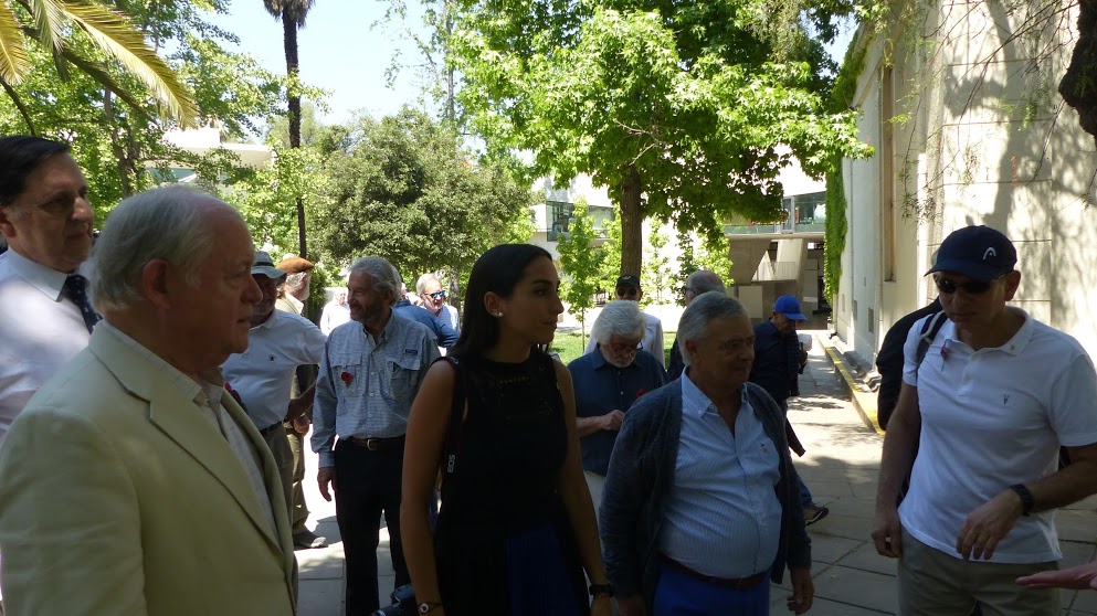 Ricardo Borzutzky, bella anfitriona, Giorgo Dionizis, Philip Sumar